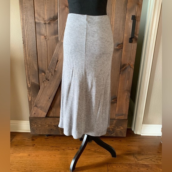 Zara Heather Gray‎ Knit Fitted Skirt - Picture 1 of 9
